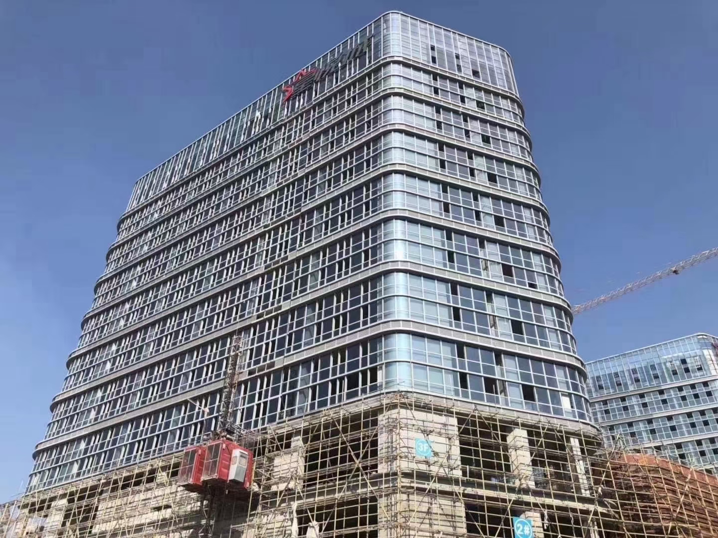 重慶制勝價格戰(zhàn)：亭宇鋁單板廠家的策略探究